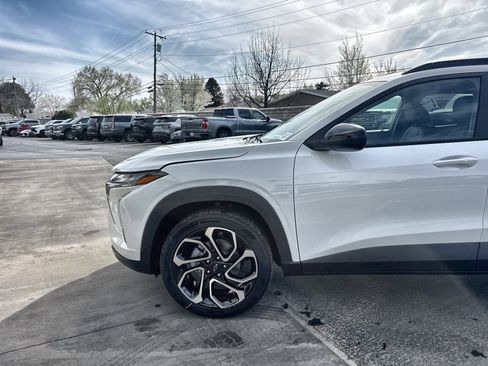 New 2026 Chevrolet Trax RS FWD image 17