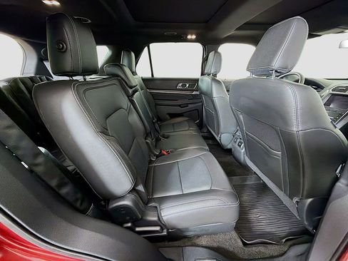 Used 2018 Ford Explorer Limited w/ Equipment Group 301A image 28