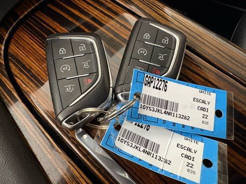 Used 2022 Cadillac Escalade ESV Luxury image 38