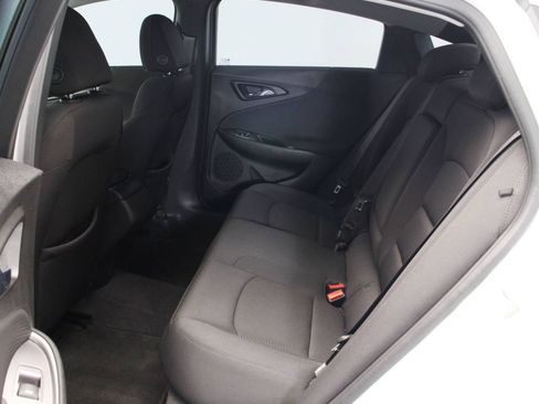 Used 2018 Chevrolet Malibu LS FWD image 25