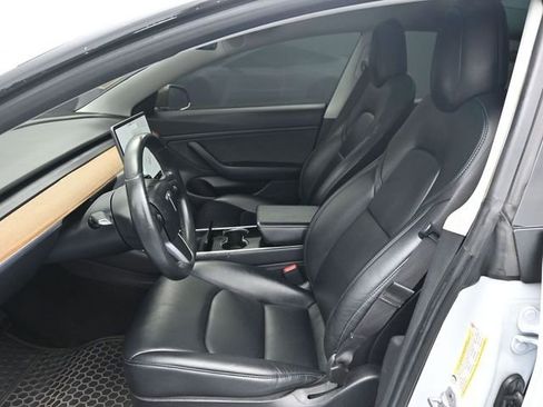 Used 2019 Tesla Model 3 Mid Range image 11