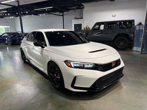 Used 2023 Honda Civic Type R image 12