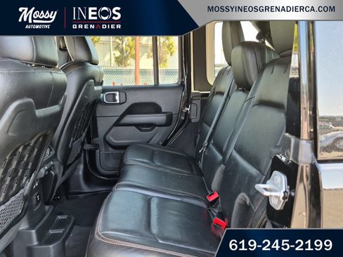 Used 2021 Jeep Wrangler Unlimited Rubicon w/ Trailer Tow Package AWD/4WD image 15