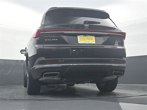 Used 2025 Buick Enclave Preferred image 32