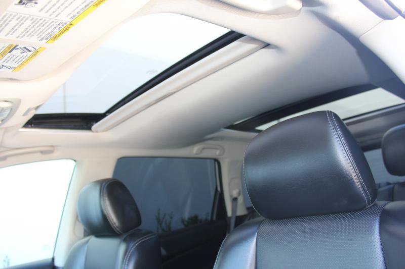 Used 2018 Nissan Pathfinder Platinum w/ Cargo Package FWD image 50