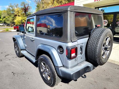 Used 2018 Jeep Wrangler Sport image 7