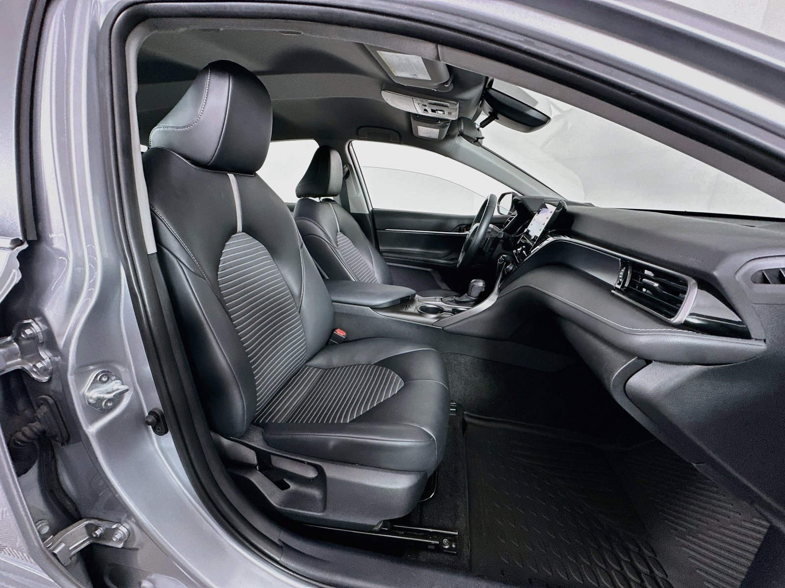 Certified 2023 Toyota Camry SE w/ Cold Weather Package FWD image 26
