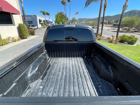 Used 2021 Toyota Tacoma TRD Sport w/ Technology Package AWD/4WD image 9