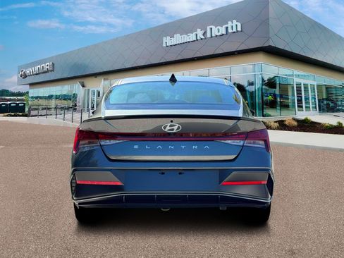 New 2026 Hyundai Elantra SEL Sport FWD image 6