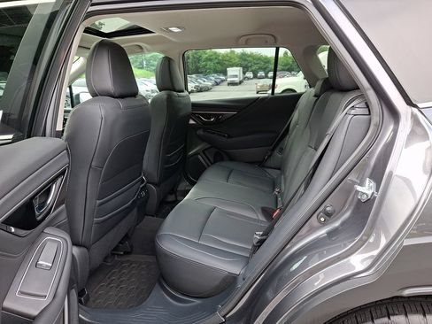 Certified 2025 Subaru Outback Touring XT AWD/4WD image 11