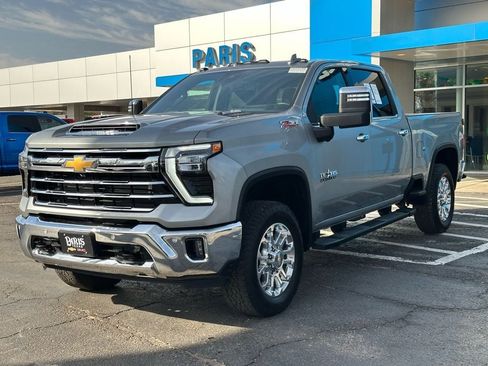 Used 2025 Chevrolet Silverado 2500 LTZ w/ LTZ Premium Texas Edition image 3