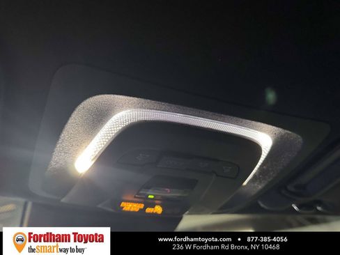 Used 2024 Toyota Corolla SE FWD image 31