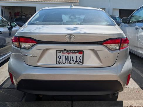 Used 2025 Toyota Corolla LE FWD image 3