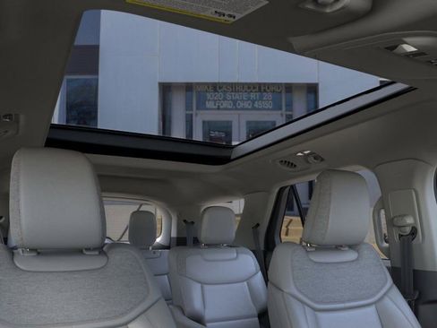 New 2026 Ford Explorer Active image 22