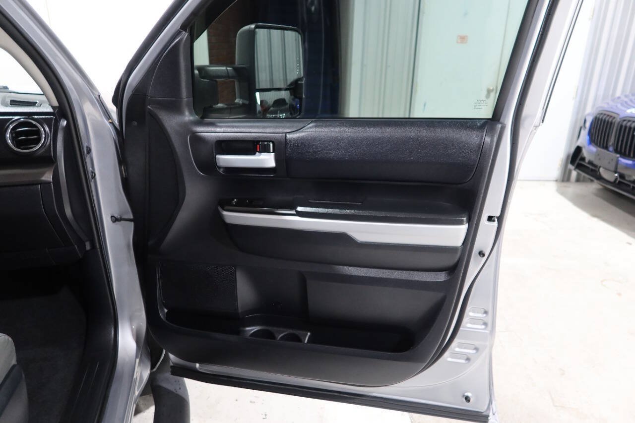 Used 2021 Toyota Tundra SR5 w/ SR5 Upgrade Package AWD/4WD image 28