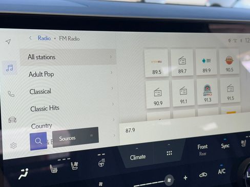 New 2026 Lexus RX 450h AWD image 18