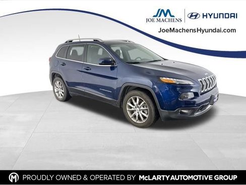 Used 2018 Jeep Cherokee Limited w/ Technology Group AWD/4WD image 2