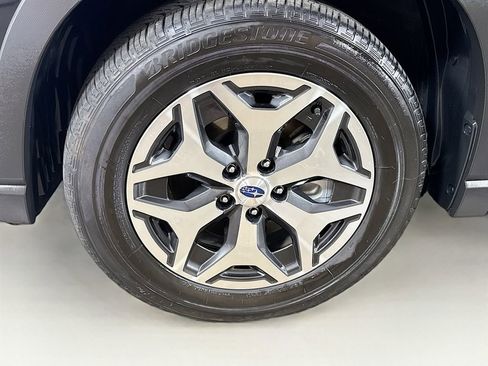 Used 2023 Subaru Forester Premium image 39