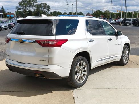 Used 2019 Chevrolet Traverse Premier FWD image 5