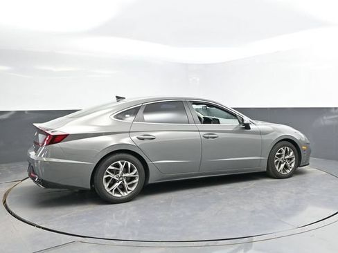 Used 2021 Hyundai Sonata SEL FWD image 2