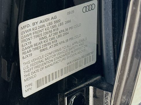 Used 2025 Audi Q5 Premium w/ Convenience Package AWD/4WD image 46