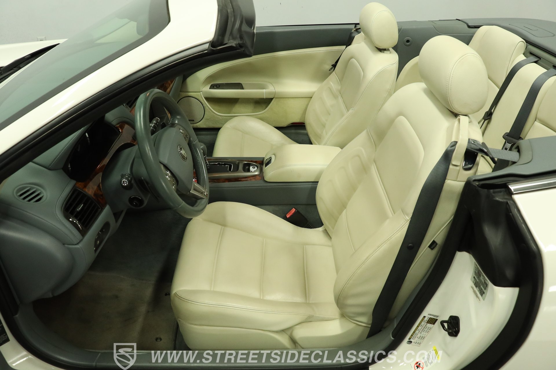 Used 2007 Jaguar XKR R RWD image 35