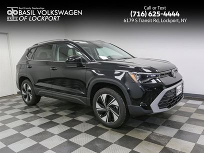 New 2025 Volkswagen Taos SE