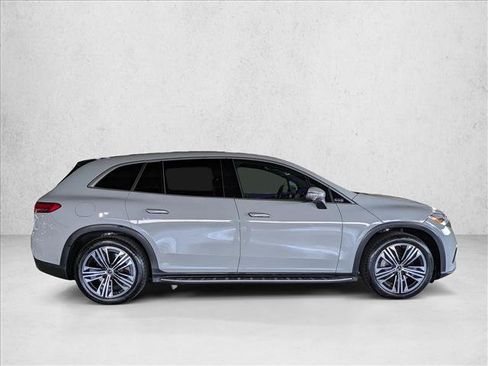 Used 2023 Mercedes-Benz EQS 450+ SUV image 4