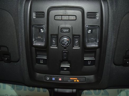 Used 2022 Chevrolet Tahoe High Country AWD/4WD image 51