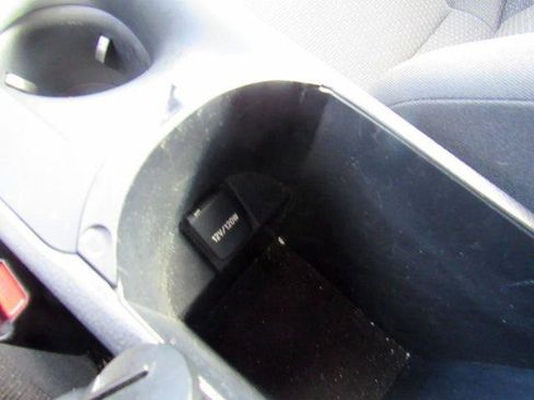 Used 2018 Toyota C-HR XLE FWD image 37