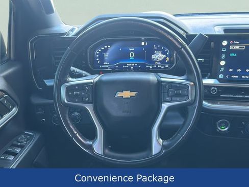 Used 2022 Chevrolet Silverado 1500 LT AWD/4WD image 9