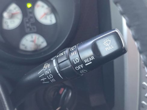 Used 2009 Toyota FJ Cruiser Base 4x4 4dr SUV 5A image 52