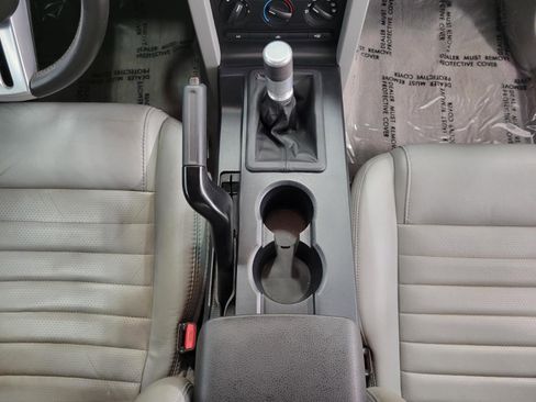 Used 2006 Ford Mustang GT Premium RWD image 7