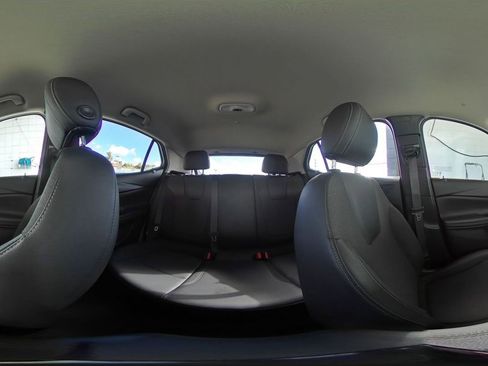 Used 2025 Buick Encore GX Preferred image 40