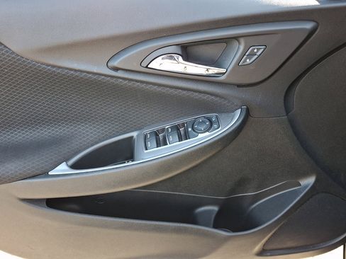 Used 2023 Chevrolet Malibu LT image 23