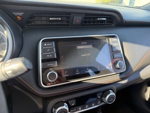 Used 2020 Nissan Kicks SR w/ SR Premium Package image 9