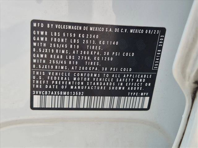 Used 2024 Volkswagen Tiguan SE R-Line FWD image 26