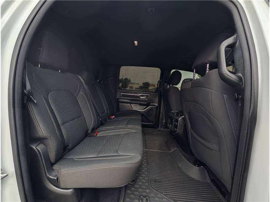 Used 2025 RAM 1500 4x4 Crew Cab image 14