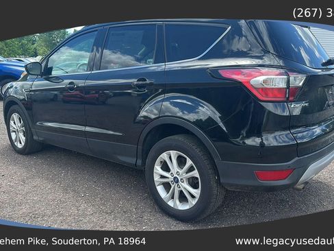Used 2018 Ford Escape SEL AWD/4WD image 9