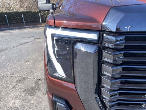 Used 2024 GMC Sierra 3500 Denali Ultimate image 37