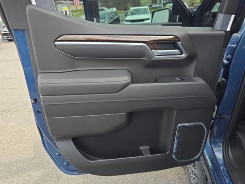 New 2026 GMC Sierra 1500 Elevation w/ Elevation Premium Package image 17