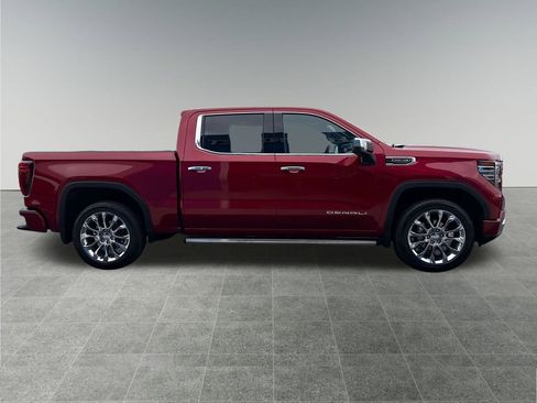 Used 2024 GMC Sierra 1500 Denali image 7