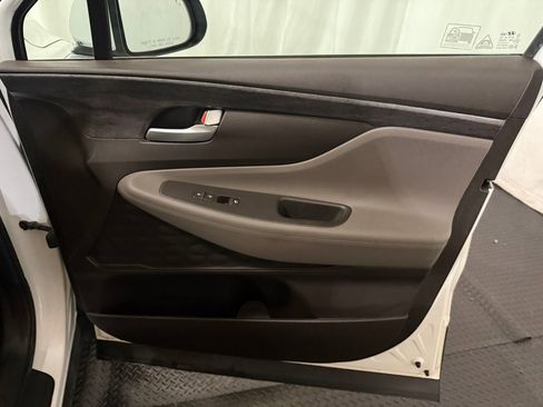 Used 2019 Hyundai Santa Fe SE image 29