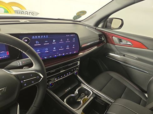 Certified 2026 Chevrolet Traverse Z71 w/ LPO, Floor Liner Package AWD/4WD image 26