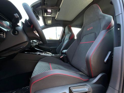 New 2026 Volkswagen GTI SE FWD image 11