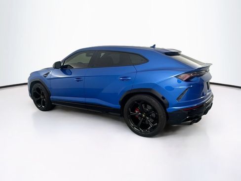 Used 2022 Lamborghini Urus AWD/4WD image 7