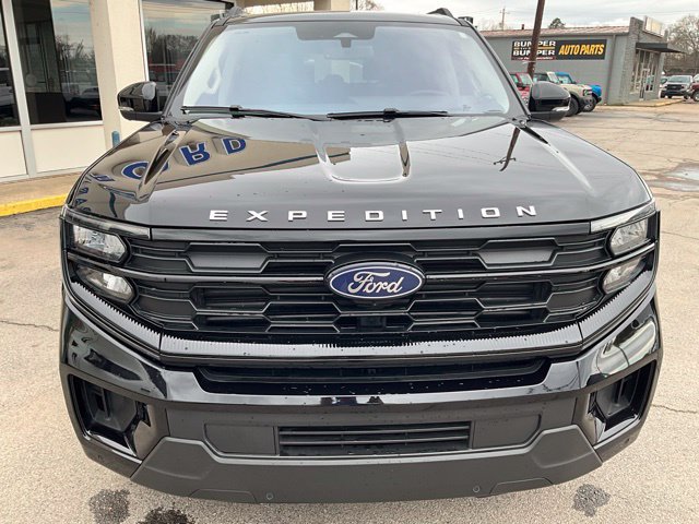 Used 2025 Ford Expedition Active AWD/4WD image 11