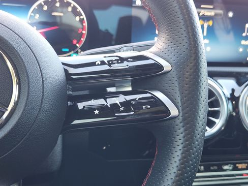 Certified 2025 Mercedes-Benz CLA 250 4MATIC image 30