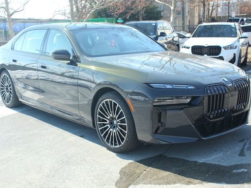 New 2026 BMW i7 xDrive60 w/ Executive Package AWD/4WD image 1