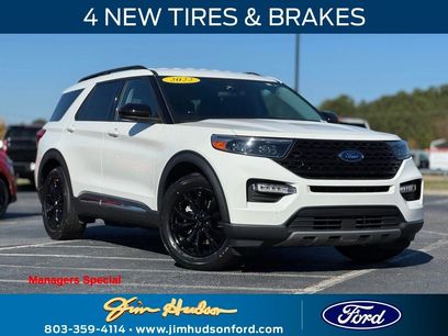 Certified 2022 Ford Explorer XLT w/ Equipment Group 202A
